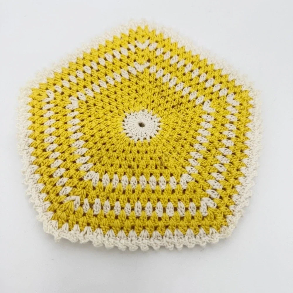 Source Unknown crochet cottage